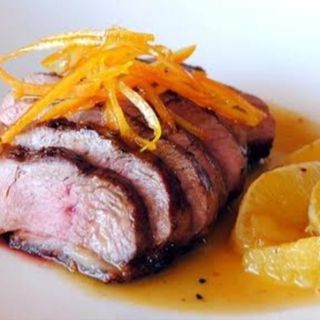 Pato con salsa naranja