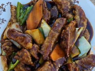 Pollo vegetal con salsa teriyaki