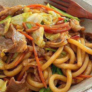 Udon sateado con ternera