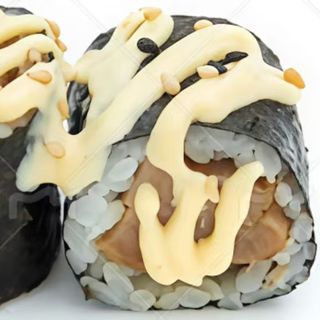 Hosomaki pato con mayonesa y sésamo