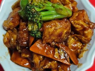 Salmon crujiente con salsa de konba