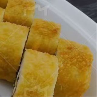 Tempura uramaki barata frita