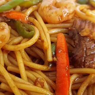 Tallarines salteado especia