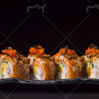 Flameado uramaki de salmón y foie (8 Uds)