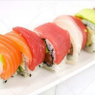 Salmón arcoiris con atún, salmón,pez mantequilla (8 Uds)