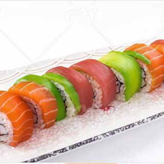 Langostinos arcoiris con salmón y atún (8 Uds)