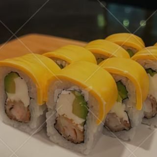 Uramaki de Mango langostinos cocidos