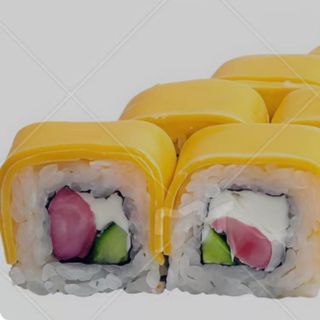 Uramaki de Mango con pato crujiente