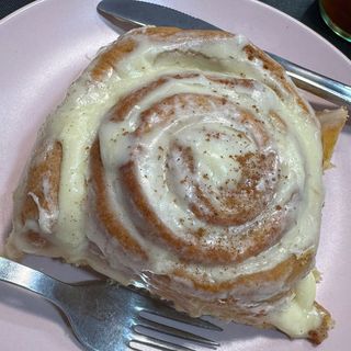 Cinnamon Rolls tres leches