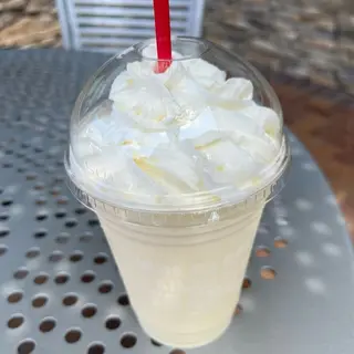VAINILLA MILLKSHAKES
