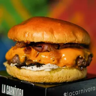 Menú La Carnívora Burger
