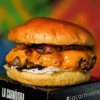 Menú La Carnívora Burger