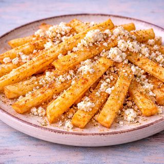 Patatas con queso feta y orégano fresco