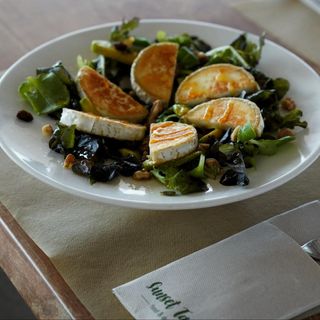 Ensalada de Rulo de Cabra