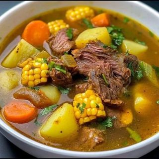 Sancocho de ternera (sopa/hervido)