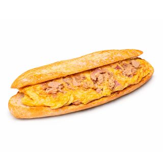 Bocata tortilla de atún