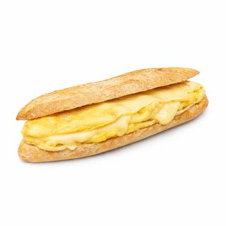 Bocata tortilla de queso