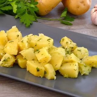 Patatas A Lo Pobre / Media Rac.