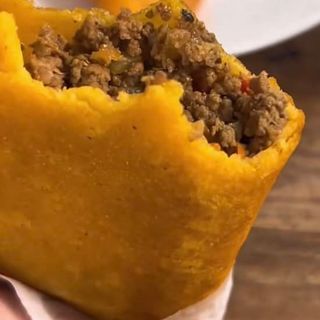 EMPANADA DE CARNE MOLIDA