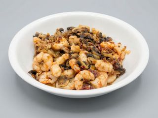 Revuelto de champiñón con gambas y jamón