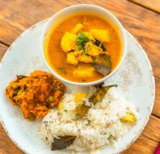 Arroz con carne mixto