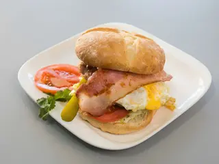 H-2 Hamburguesa completa