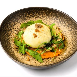 Ensalada de burrata, boniato asado e hinojo