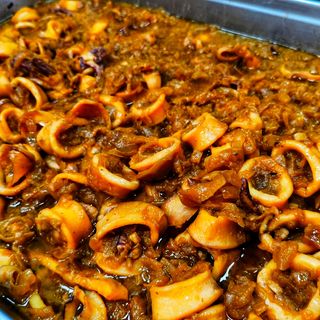 CALAMARES CON CEBOLLA