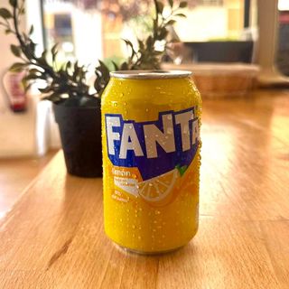 Fanta Limón lata 330ml.