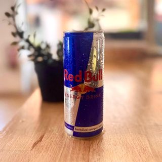 red bull (330 ml.)