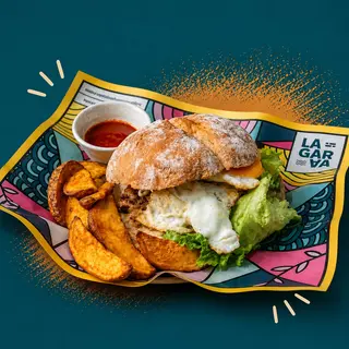Hamburguesa con huevo