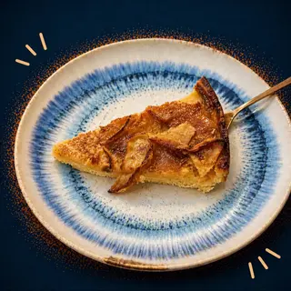 Tarta de manzana (porción)