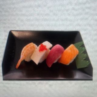 41-(4 Piezas)sushis variado