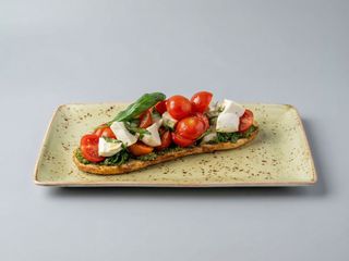 Bruschettone caprese