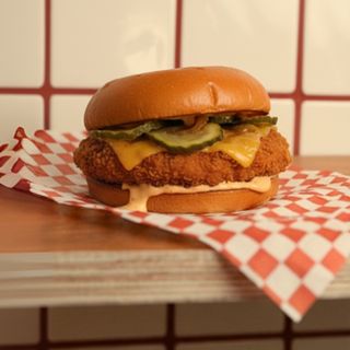 Pollo Crispy Smash – Burger de Pollo Crujiente + Salsa del Chef