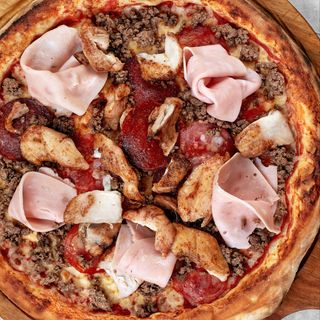 Pizza Molta Carne