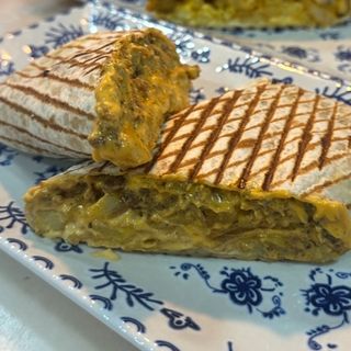 French taco de pollo marinado