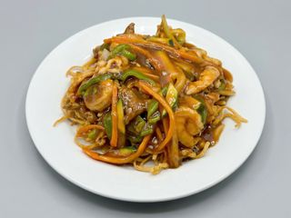 A8 - Tallarines crujientes con gambas