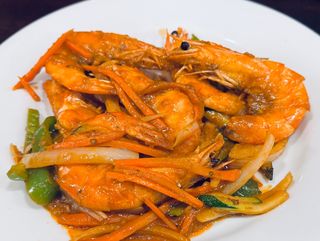 N5. Langosinos con salsa china