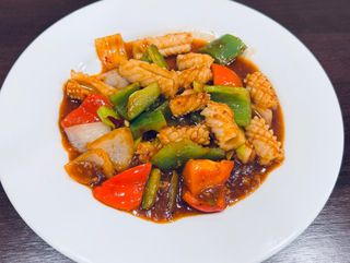 N6. Calamares con salsa picante