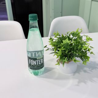 Fronter Agua con Gas