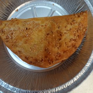 Empanadilla de atún y tomate