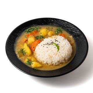 Arroz con curry vegetal