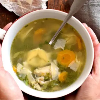 Sopa de pollo