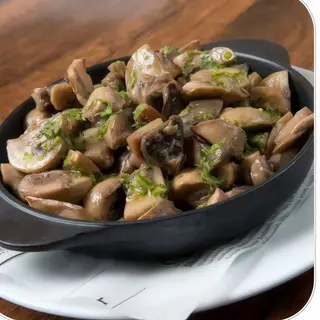 Champiñones salteados con ajo 