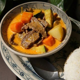 Curry ternera