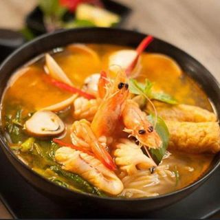 17. SOPA BUN THAI HAI SAN