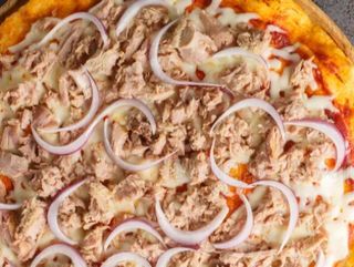 Pizza Atún Y Cebolla