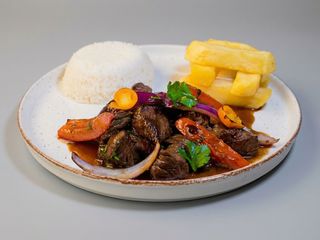 Lomo Saltado Premium