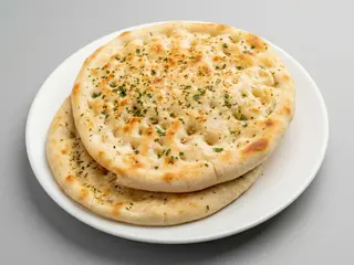 Garlic cheese naan